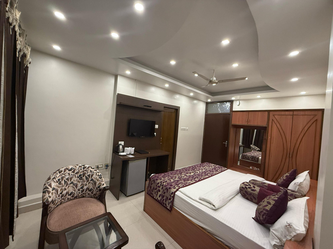 Room 2, HOTEL VALENTINES, Kaushambi