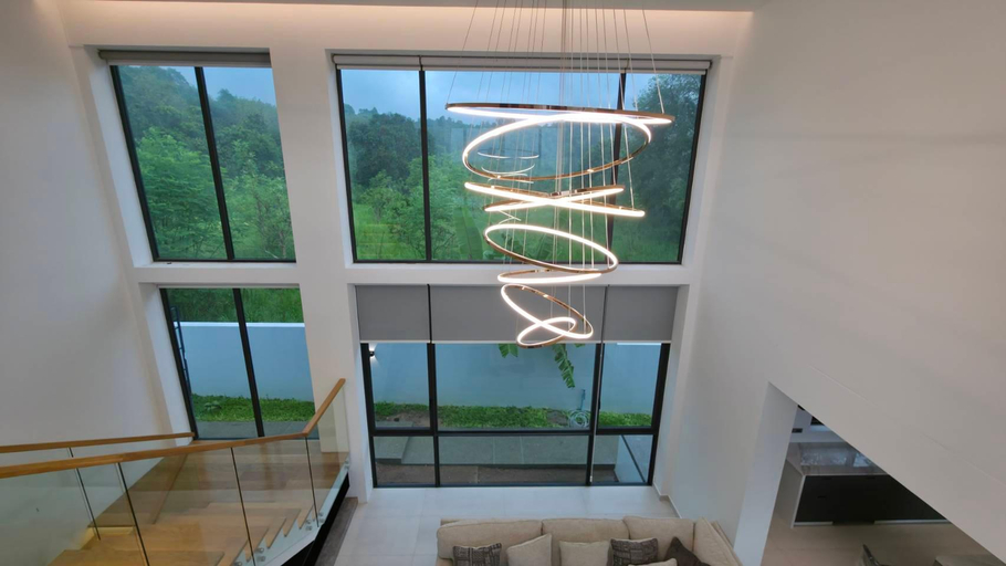 Balcony/terrace, Luxurious 5-Bedroom Villa overlooking Pattaya City, Bang Lamung