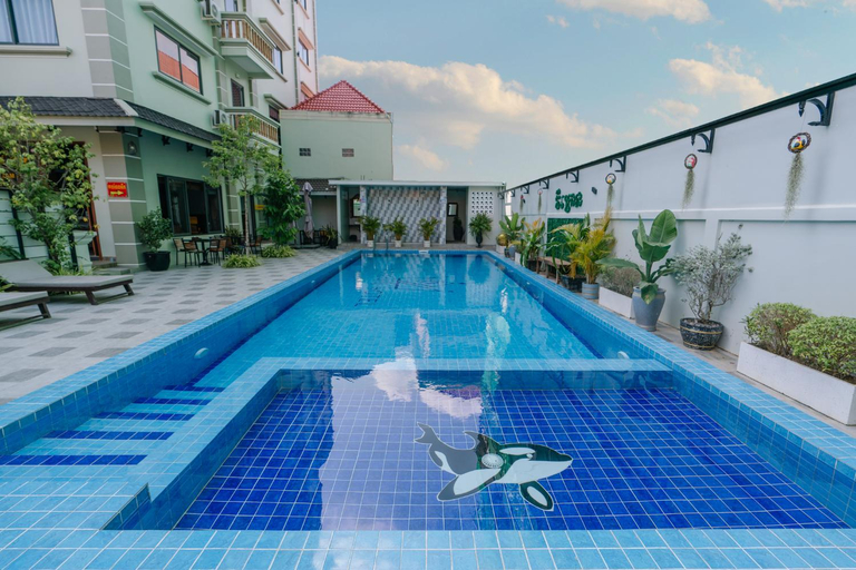 Sport & Beauty 2, V Crown Hotel, Svay Pao