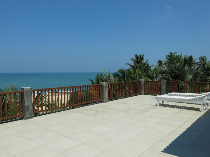 Others 4, Villa Beach Road Ambalangoda, Balapitiya