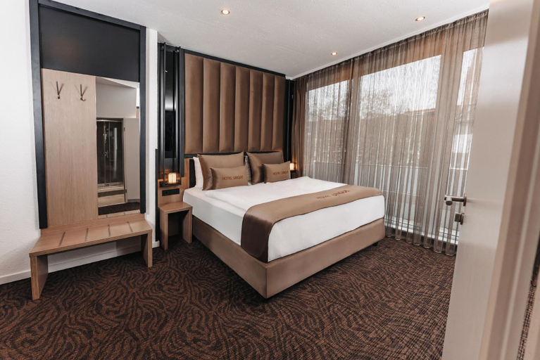 Bedroom 4, Hotel Unique Majestic Hauptbahnhof, Dortmund