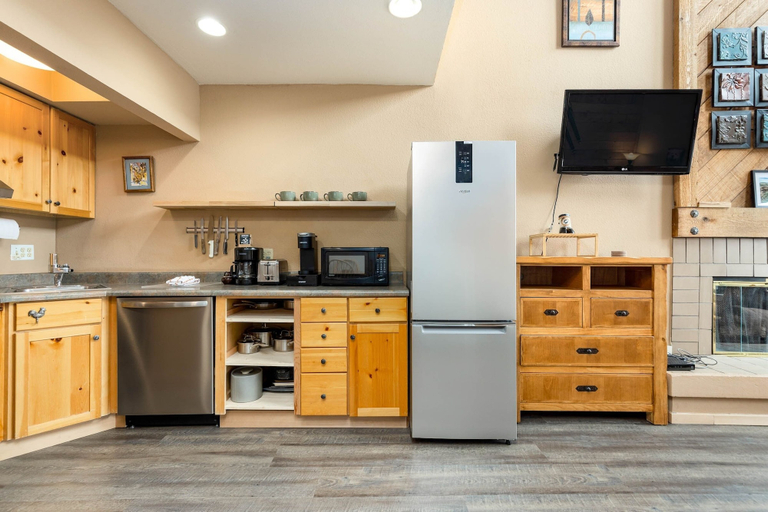 Private kitchen 4, The Mall 1429 1 Bedroom Condo, Summit