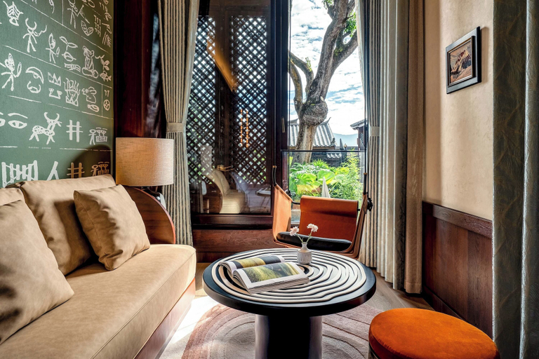 Room 2, GJ Damei Huasu-Yunbanshan Serene View 12-Retreat Manor-Ancient Town Lion Hill, Lijiang