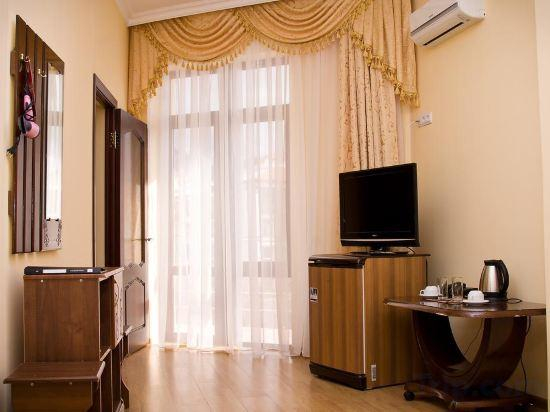 Others 2, Plaza Hotel, Gelendzhik gorsovet