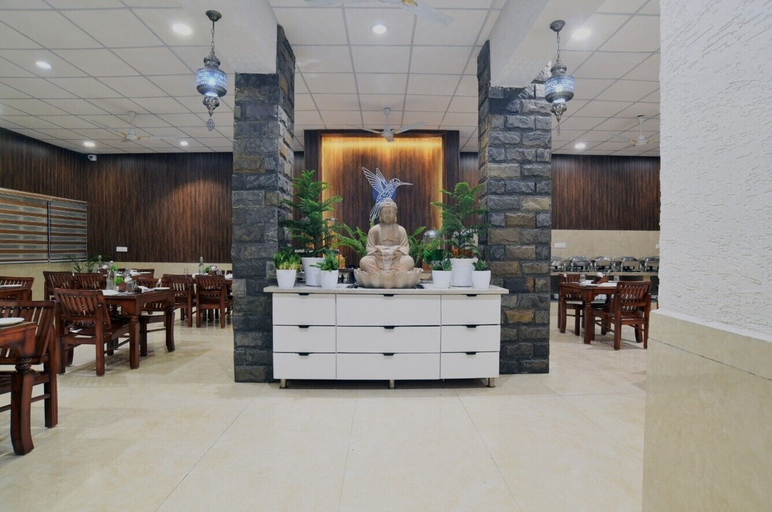 Dining 4, Nyotel, Bhopal