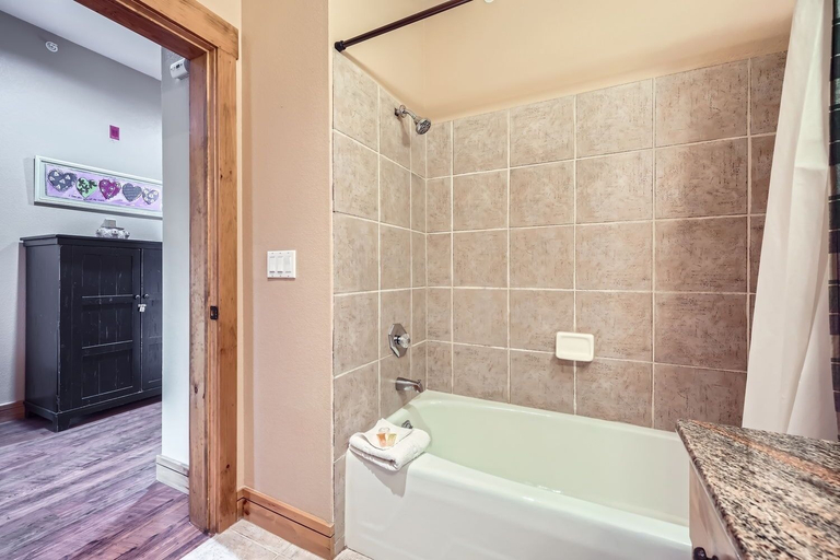 Bathroom 4, 8712 Ski Tip Townhomes 3 Bedroom Townhouse, Summit