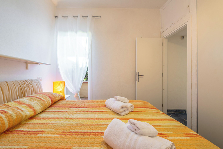 Room 4, APPARTAMENTO TERRA LUGHENTE, Sassari