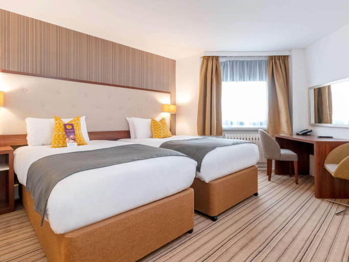 Bedroom, Garner Hotel Preston Samlesbury By IHG, Lancashire