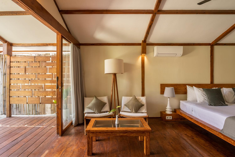 Bedroom, Gili Teak Beach Front Resort, Lombok