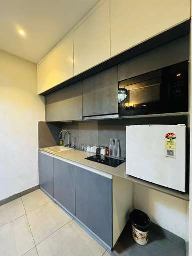 Private kitchen 5, OnlyStay Villa Vista Supernova, Gautam Buddha Nagar