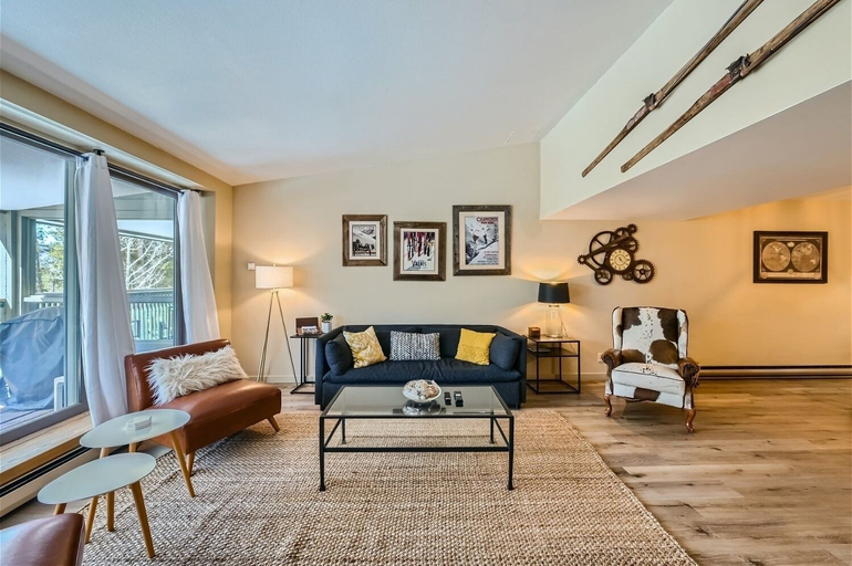 Living area 2, 2509 Saints John 3 Bedroom Condo by RedAwning, Summit