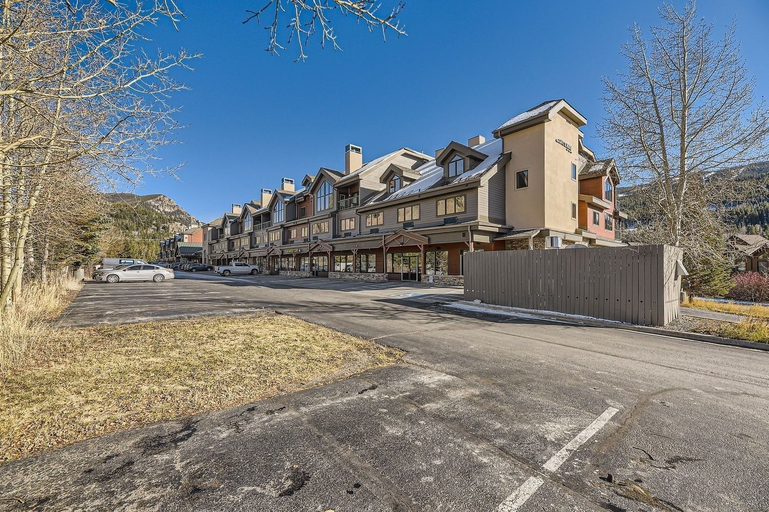 Exterior 3, 5023 Gateway 2 Bedroom Condo, Summit