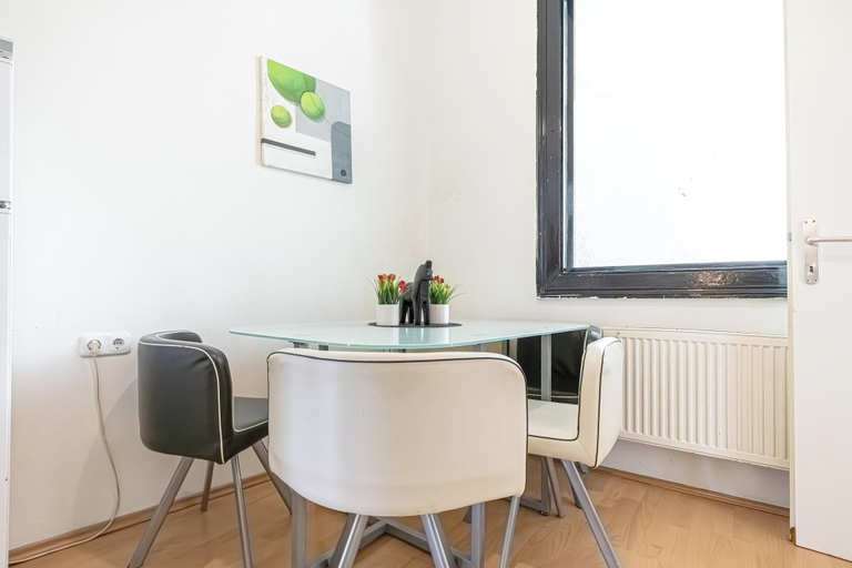 Exterior, Private Room For Long Stay Stadthalle, Wien