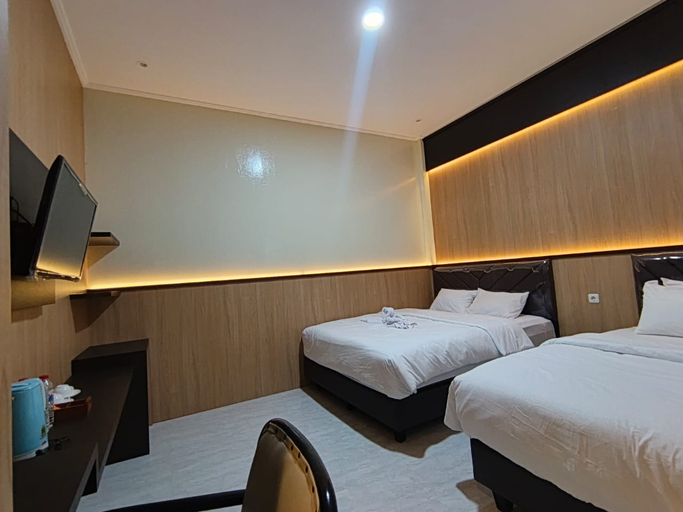 Bedroom 4, Star Guest House Tegal Near Alam Indah Beach, Tegal