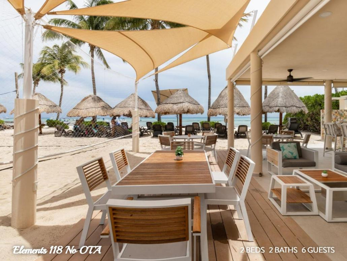 Food & Drinks 5, The Elements Beachfront Condos, Cozumel