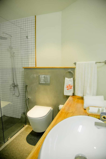 Bathroom 2, Elysium Villa, Habaraduwa