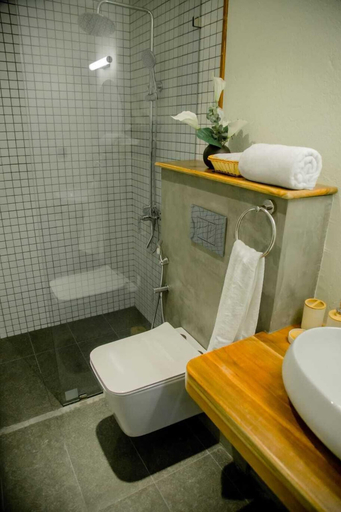 Bathroom 3, Elysium Villa, Habaraduwa