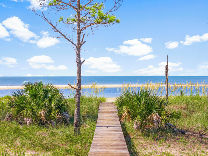 Beach 3, Beach House - Walking on Water by PHG, Franklin