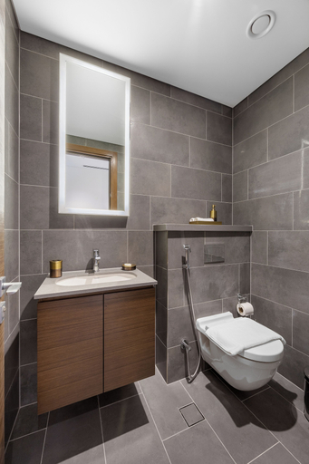 Bathroom 2, Modern 1BR with Balcony Sobha Hartland, Dubai