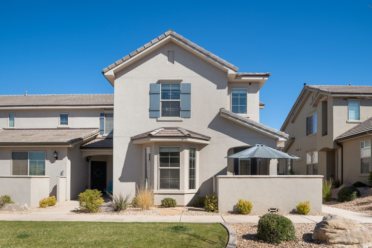 Exterior 3, Haven In The Sand 4 Bedroom Townhouse, Washington
