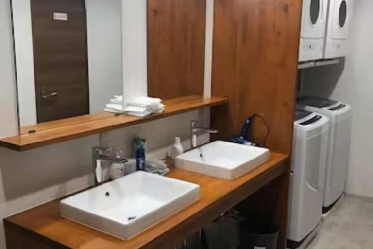 Laundry room, Guest House Siesta, Taitō