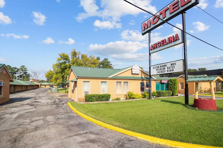Exterior 5, Angelina Motel, Angelina