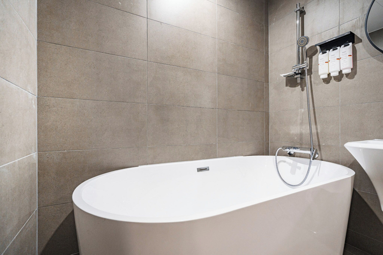 Bathroom 4, Daejeon Brown Dot Wolpyeong, Yuseong