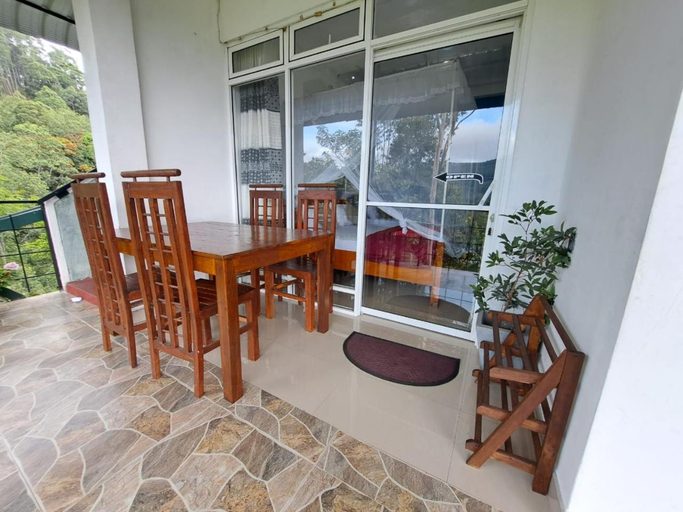Facilities 4, THE " ONEX PARADISE " ELLA, Ella
