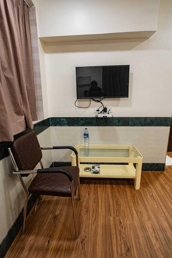 Room 3, Hotel The Royal Nest, Thane