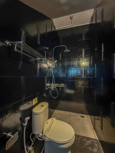 Bathroom 4, Rahayu Guest House Seminyak, Badung