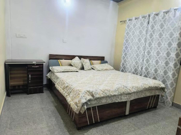 Exterior, Pooja Homestay, Kangra