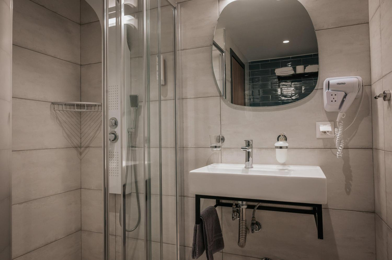 Bathroom 4, Elizabeth Queen Luxury Rooms, Central Macedonia