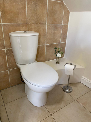 Bathroom 4, The Snug, Derbyshire