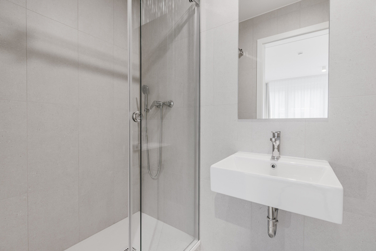 Bathroom 2, Prenočišča Autur, Tolmin