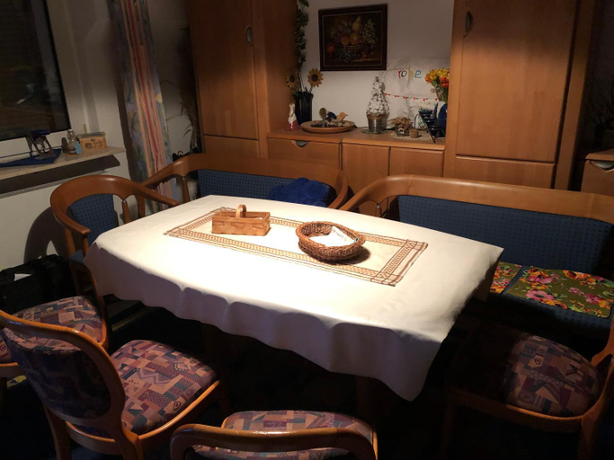 Others 5, gemutliches Zimmer in Winningen mit Garten-, Kuchennutzung und Arbeitsplatz, Mayen-Koblenz