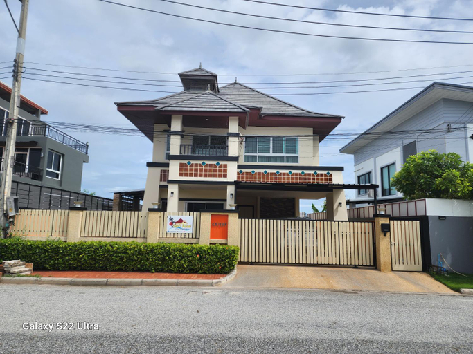 Exterior view 3, Ben's house, Muang Chon Buri