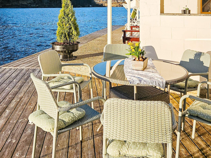 Food & Drinks 5, person holiday home in Bygstad, Gaular