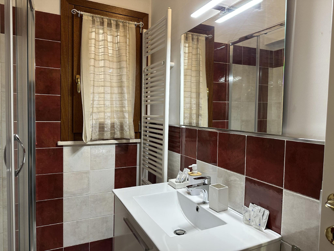 Bathroom 4, NG Guest House il RIS, Sassari