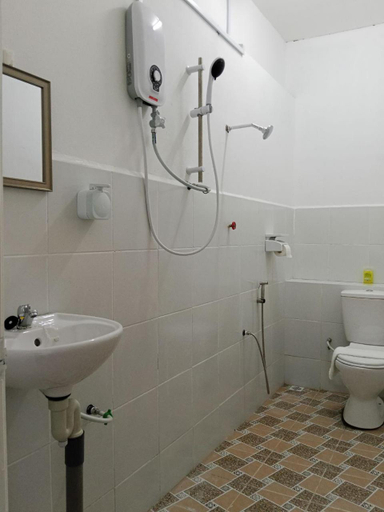 Bathroom 4, KG Motel, Kota Marudu