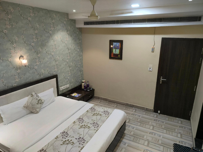 Bedroom 2, Hotel Royal Ambience, Varanasi