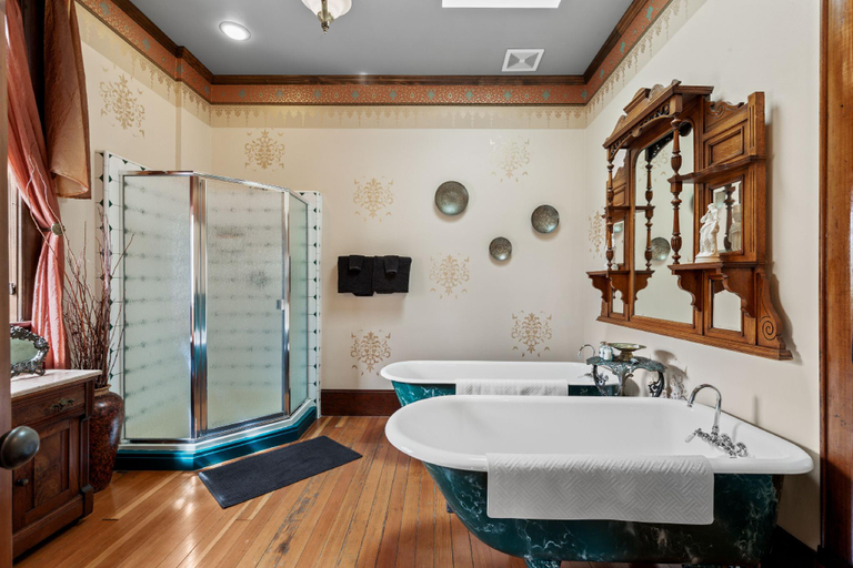 Bathroom 3, The Peerless Hotel, Jackson