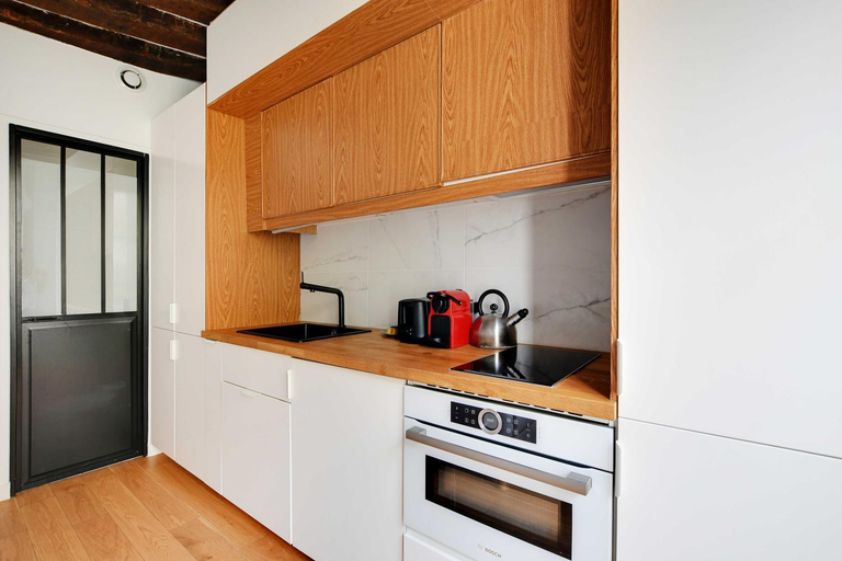 Others 5, Charming studio A/C - 2P - Le Marais, Paris