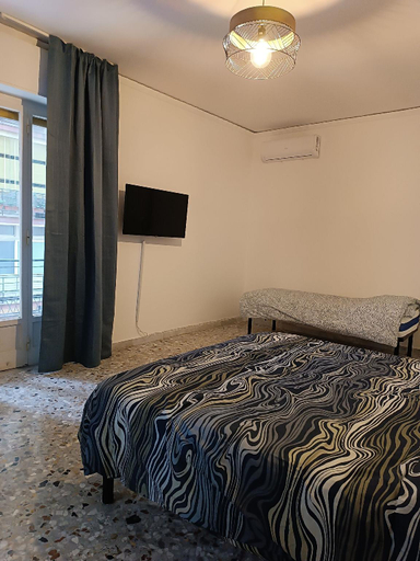 Bedroom 3, B&B Napoli Fuorigrotta, Napoli