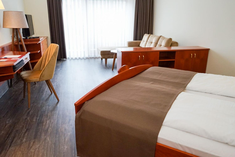 Bedroom 2, Hotel Lorosch, Main-Kinzig-Kreis