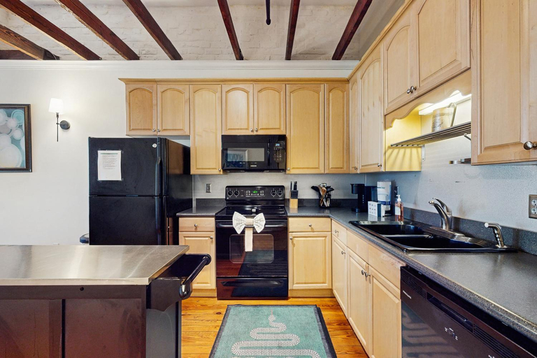 Others 4, Historic City Market Loft Off Broughton, Chatham