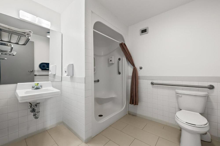 Bathroom, HI Lake Louise Alpine Centre - Hostel, Division No. 15