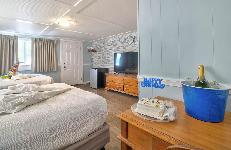Bedroom 2, The Janmere Motel, Rockingham