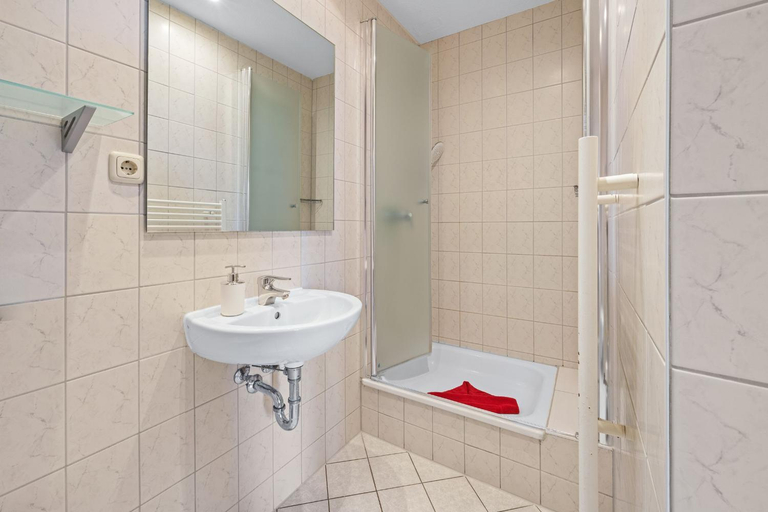 Bathroom 3, Ferienhof am Leuchtturm mit Meerbl, Rostock