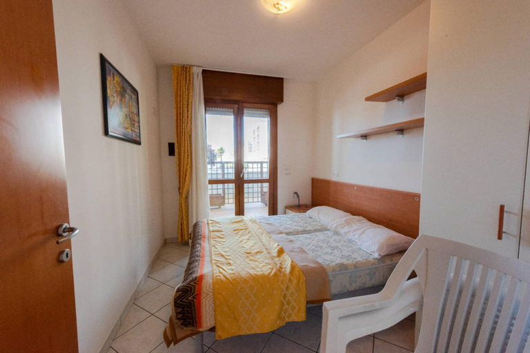 Bedroom 2, Two-Bedroom Apartment in a Seafront building with swimming pool, Venezia