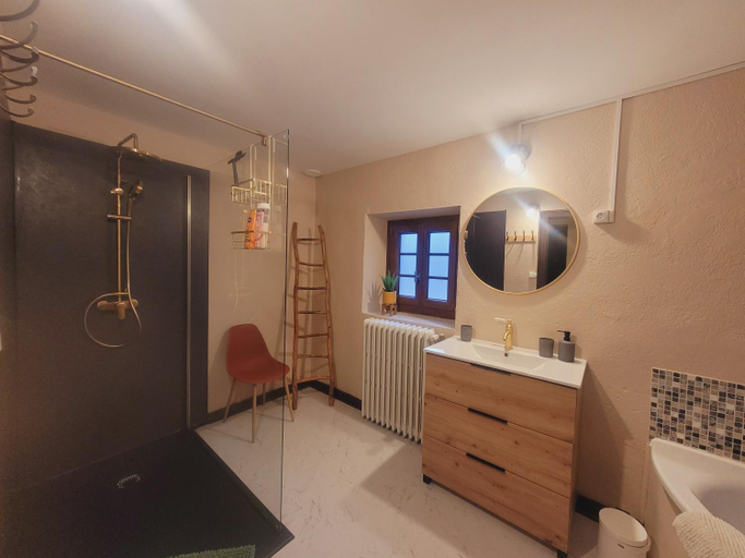 Bathroom 3, Chambre d'hotes Le Puy Maury, Haute-Vienne